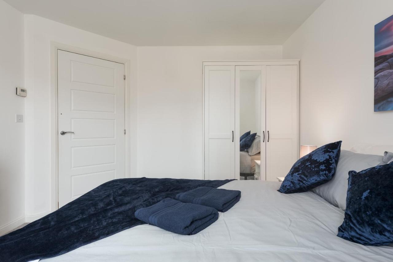 Two Bedroom Apartment - Milton Keynes By Aryas Properties Broughton  ภายนอก รูปภาพ